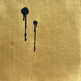 olore Nero che Cola sulla Tela Oro